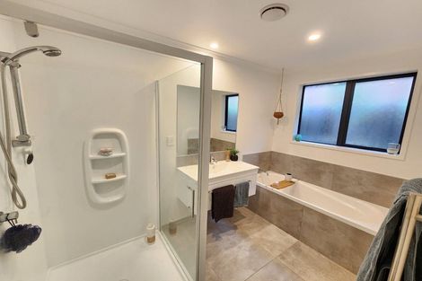 Photo of property in 12 Wingfield Road, Pokeno, 2402