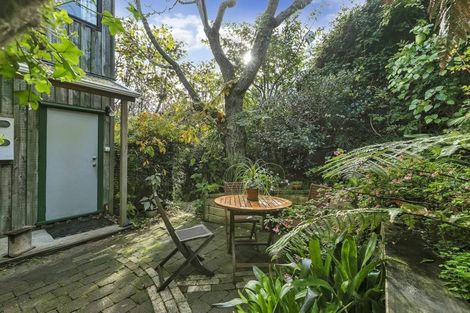 Photo of property in 2/26 Colonial Road, Birkenhead, Auckland, 0626