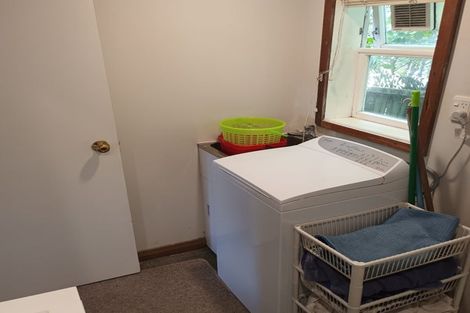 Photo of property in 81 Lauderdale Road, Birkdale, Auckland, 0626