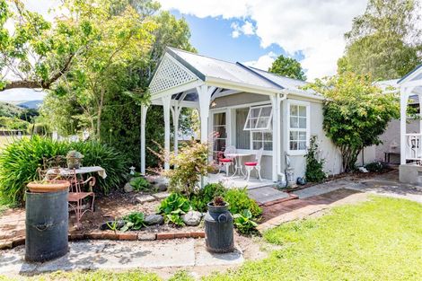 Photo of property in 4511 Christchurch Akaroa Road, Little River, 7591