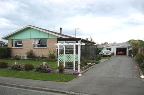 Photo of property in 14 Seadown Crescent, Amberley, 7410