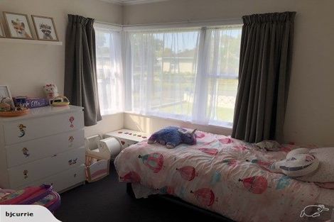 Photo of property in 16 Aspiring Avenue, Milson, Palmerston North, 4414