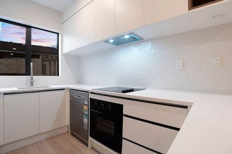 Photo of property in 5c Topliss Drive, Northcross, Auckland, 0632