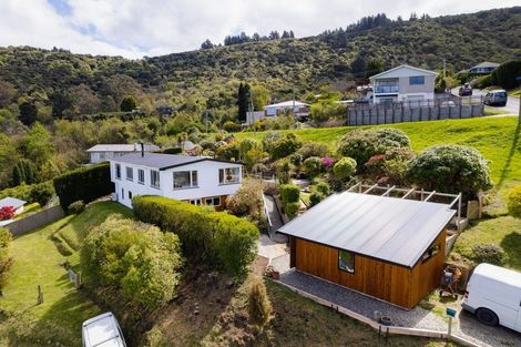 Photo of property in 41 Adderley Terrace, Ravensbourne, Dunedin, 9022