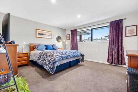 Photo of property in 23 Kereru Crescent, Wanaka, 9305