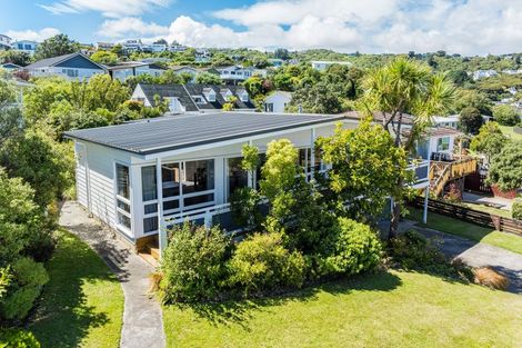 Photo of property in 9 Annan Grove, Papakowhai, Porirua, 5024