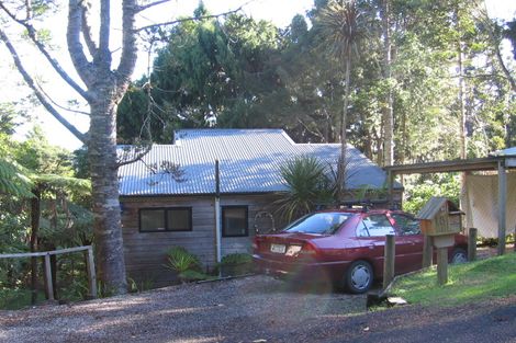 Photo of property in 18 Tawini Road, Titirangi, Auckland, 0604