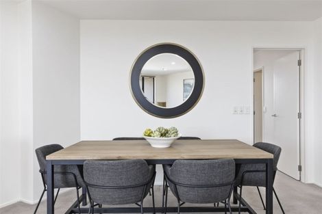 Photo of property in 5d/173 Hurstmere Road, Takapuna, Auckland, 0622