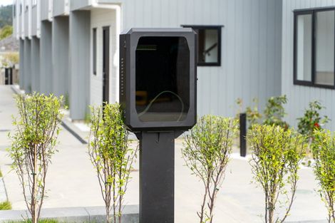 Photo of property in 42 Captain Scott Road, Glen Eden, Auckland, 0602