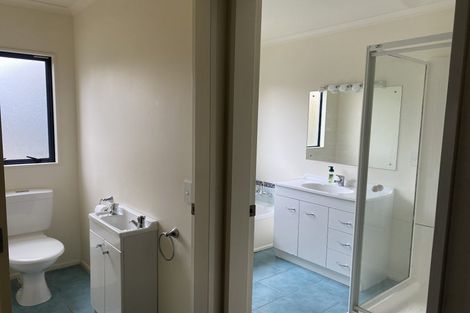 Photo of property in 5 Astronomer Place, Whitby, Porirua, 5024