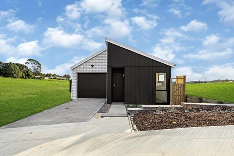 Photo of property in 6 Piringa Road, Pukekohe, 2120
