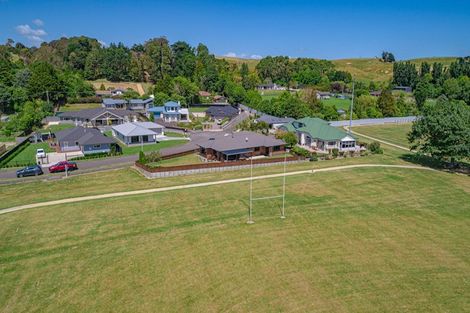 Photo of property in 16 Kauri Place, Pahiatua, 4910