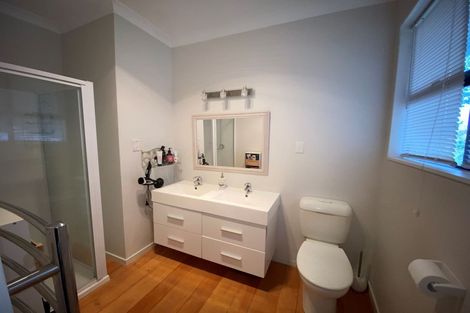 Photo of property in 5 Arthur Street, Hawera, 4674