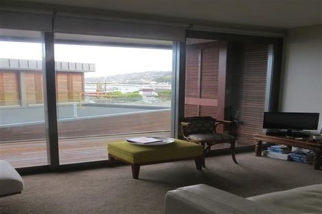 Photo of property in Patent 326 Apartments, 204s/326 Evans Bay Parade, Hataitai, Wellington, 6021