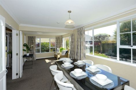 Photo of property in 2 Broadfell Avenue, Avonhead, Christchurch, 8042