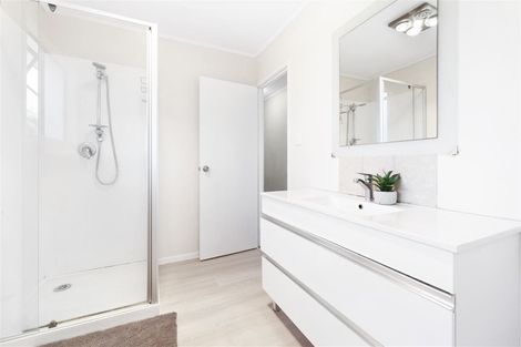 Photo of property in 132 Finlayson Avenue, Clendon Park, Auckland, 2103