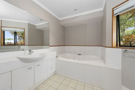 Photo of property in 43 Greenfield Drive, Western Heights, Hamilton, 3200