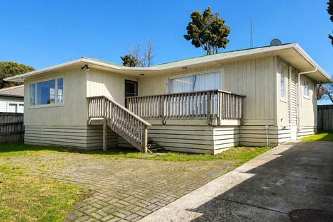 Photo of property in 9 Surrey Street, Manurewa, Auckland, 2102