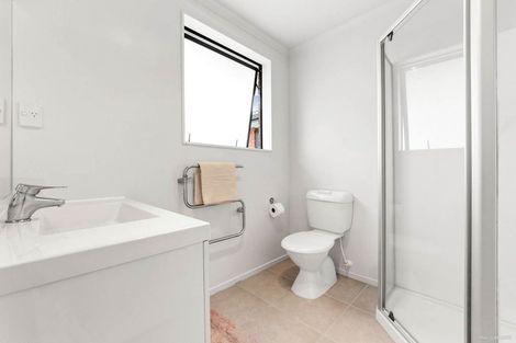 Photo of property in 55 Tiriwa Drive, Massey, Auckland, 0614