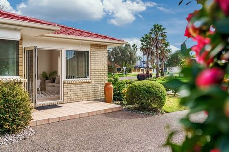 Photo of property in 94 Gravatt Road, Papamoa Beach, Papamoa, 3118