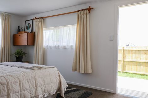 Photo of property in 116 Woodglen Road, Glen Eden, Auckland, 0602