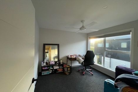 Photo of property in 48 Koreke Close, Kenepuru, Porirua, 5022