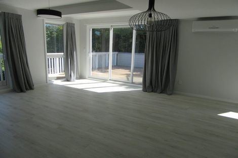 Photo of property in 1/12 Vista Crescent, Maoribank, Upper Hutt, 5018