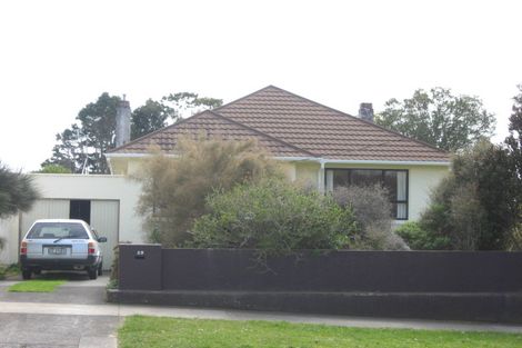 Photo of property in 29 Tarahua Road, Vogeltown, New Plymouth, 4310