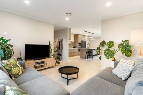 Photo of property in 99 Vinistra Road, Huapai, Kumeu, 0810