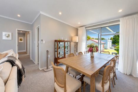 Photo of property in 989 East Coast Road, Kaiaua, Miranda, 2473