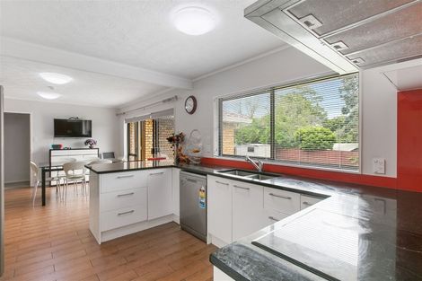 Photo of property in 295 Bucklands Beach Road, Bucklands Beach, Auckland, 2012