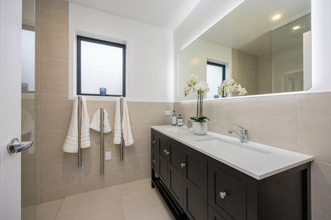 Photo of property in 12a Walbrook Road, Manly, Whangaparaoa, 0930