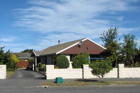 Photo of property in 36 Valecrest Avenue, Parklands, Christchurch, 8083