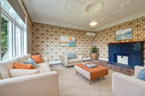 Photo of property in 2/134 Evans Bay Parade, Roseneath, Wellington, 6021