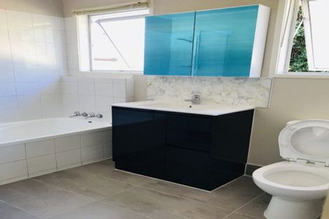 Photo of property in 17 Bodi Place, Te Atatu South, Auckland, 0610