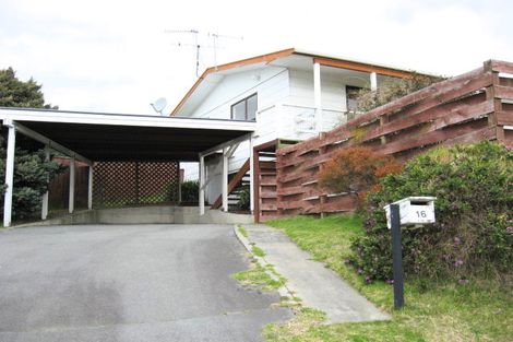 Photo of property in 16 Ratanui Road, Paraparaumu, 5032