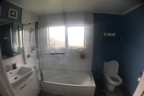 Photo of property in 60b Megan Avenue, Pakuranga Heights, Auckland, 2010