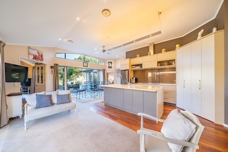 Photo of property in 196 Tutere Street, Waikanae Beach, Waikanae, 5036