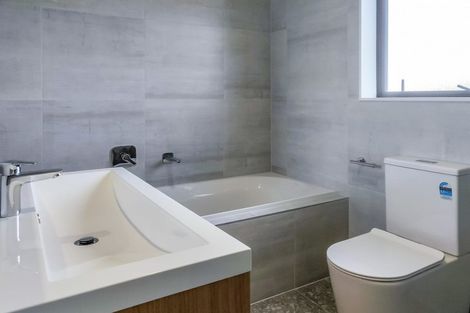 Photo of property in 8 Ahorangi Road, Silverdale, 0932