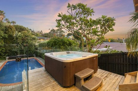 Photo of property in 21a Cliff Road, Torbay, Auckland, 0630