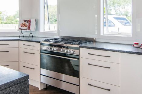 Photo of property in 258 Clifton Road, Whitford, 2571