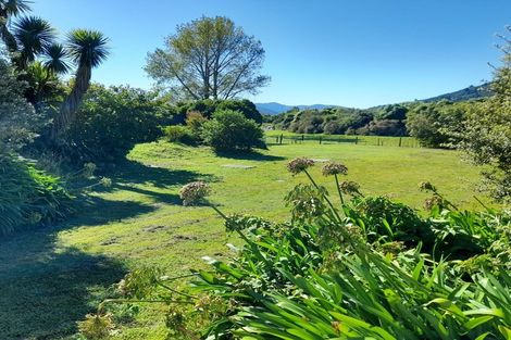 Photo of property in 235 Waikawa Road, Waikawa, Picton, 7220