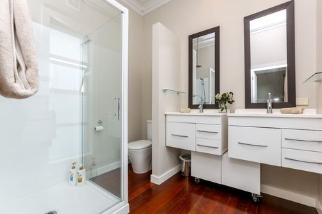 Photo of property in 26 Sackville Street, Fitzroy, New Plymouth, 4312