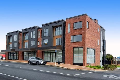 Photo of property in 2/1 Egremont Street, Belmont, Auckland, 0622