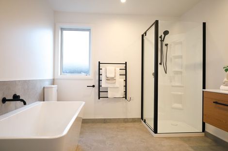 Photo of property in 2 Samuel Place, Terrace End, Palmerston North, 4410