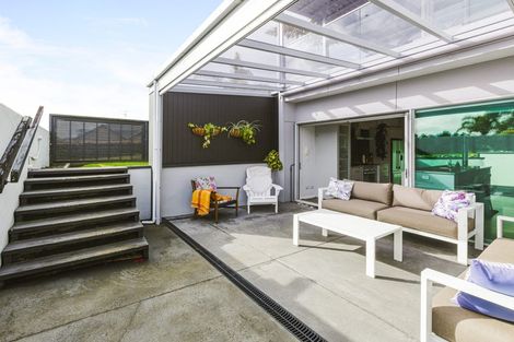 Photo of property in 316 Hill Road, The Gardens, Auckland, 2105