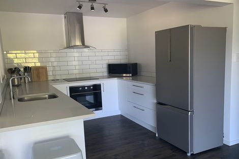 Photo of property in 111 Pupuke Road, Northcote, Auckland, 0627