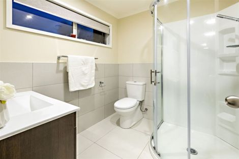 Photo of property in 33 Lucca Crescent, Flat Bush, Auckland, 2019