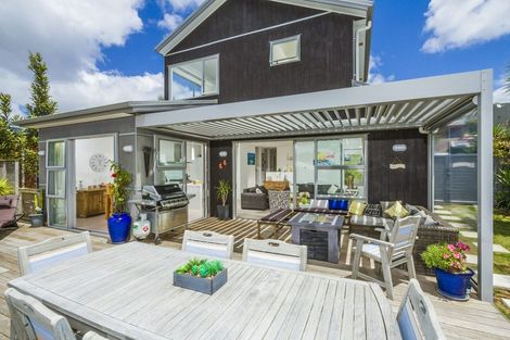 Photo of property in 8 Sealy Road, Torbay, Auckland, 0630