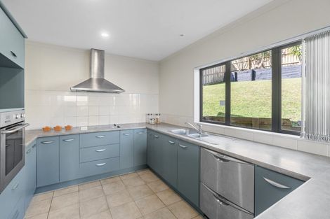 Photo of property in 42 Black Teal Close, Unsworth Heights, Auckland, 0632